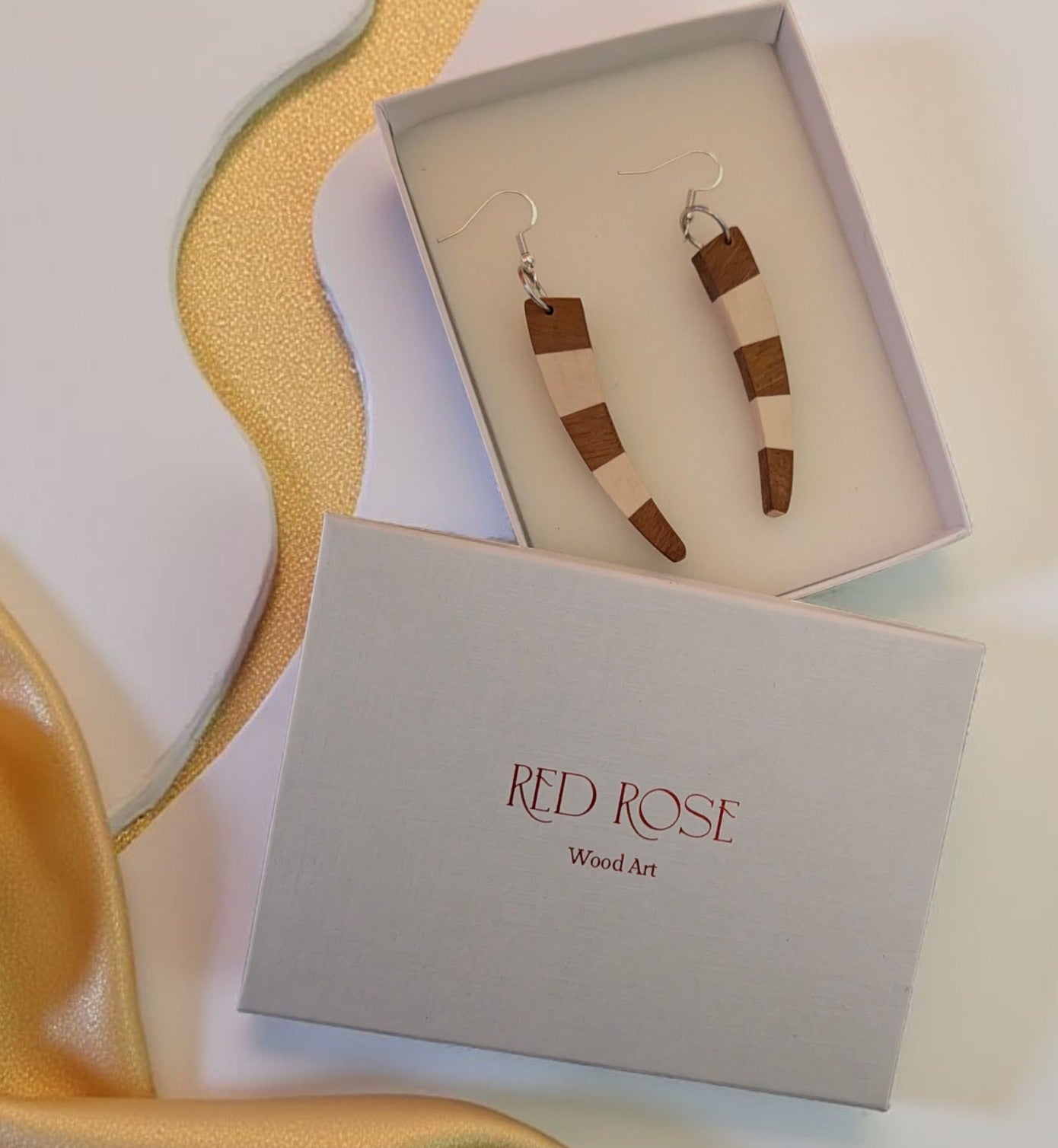 Sabre Curve Earrings – English Holly & Yellowheart